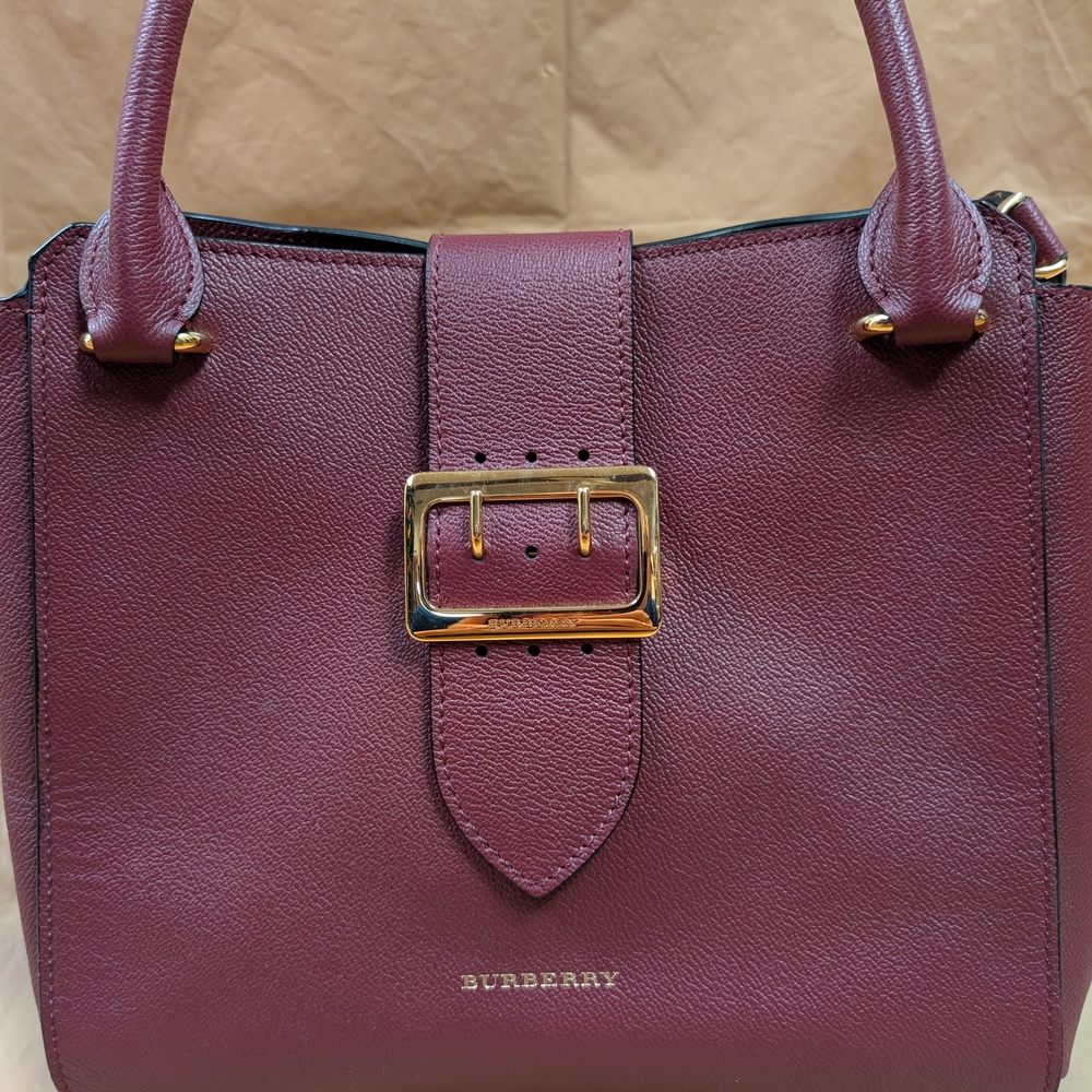 Elegant Burgundy Tote Bag - Picture 3 of 10